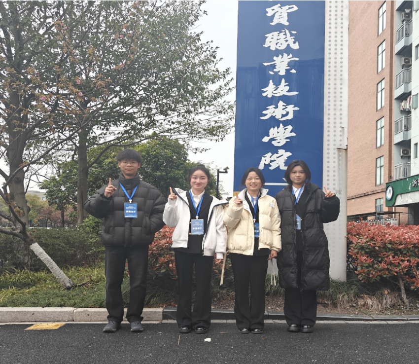a3156a07cf2846109de620e5bcb81049.Png